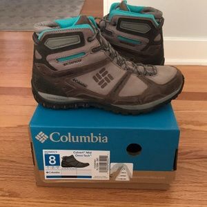 Columbia hiking boots